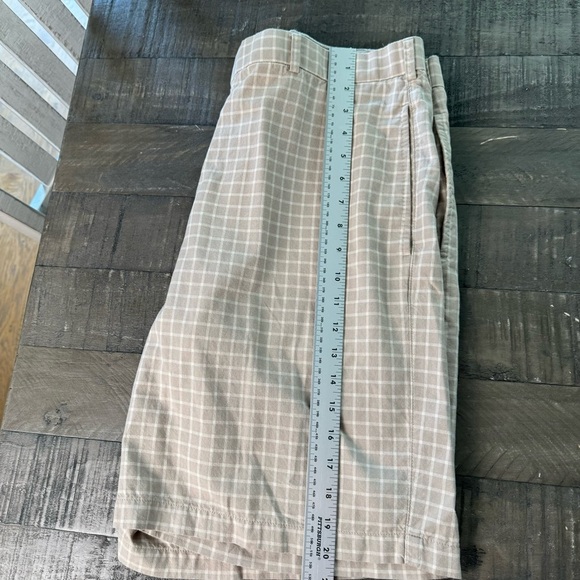 Peter Millar Men's Check Tan Khaki Shorts Size 38 Golf Preppy Summer Vacation - Picture 8 of 8